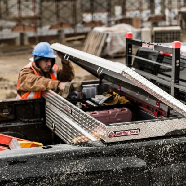 National-Ladder-Truck-Racks-1908-WorkerOpeingProductFocus